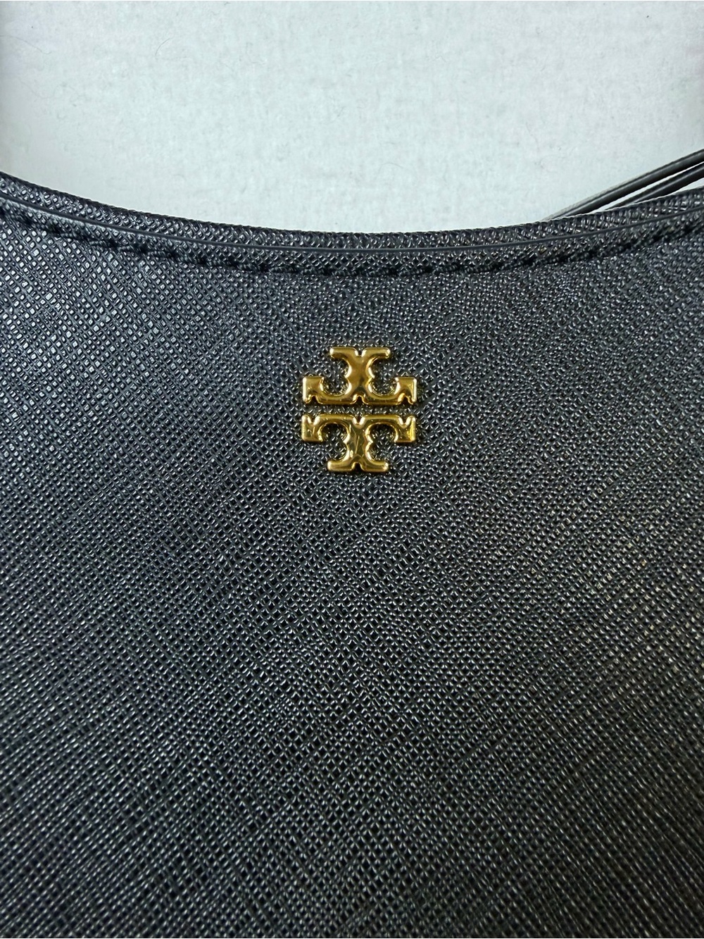 Tory Burch Black Saffiano Leather Small Crescent / Shoulder Bag Gold Hardware - Picture 3 of 13